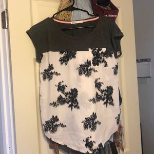 Short-sleeved dress top